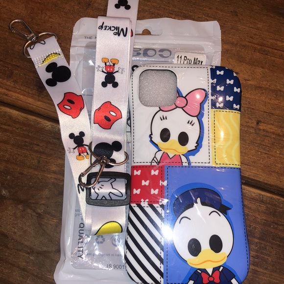 Disney 11 Pro Max case with lanyard - Picture 2 of 6